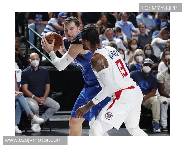 季后赛激战回顾太阳与小牛的巅峰对决与精彩瞬间分析