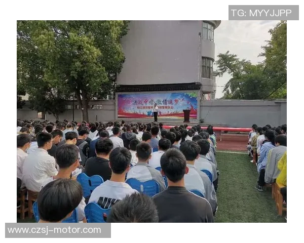 狂热追梦周四：在激情与理想的交汇点上绽放光芒